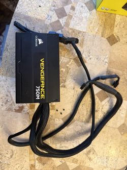 Corsair Vengeance 750M