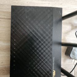 Asus rt-ac66u Router