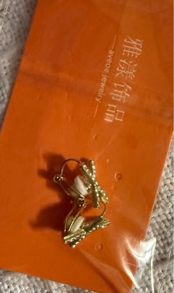 🟥Gold Clip-On Drop Earrings with Faux Pearls🟥