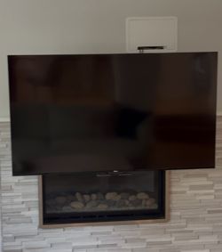 65" Roku Select Series 4K Smart TV (2023 Model) - Great Condition!