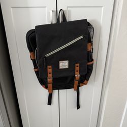 Trace backpack With Charge port 