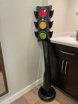 Inflatable traffic light