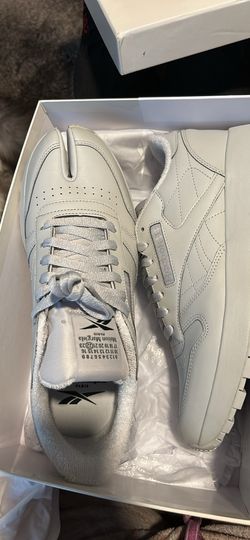 MAISON MARGIELA REEBOKS