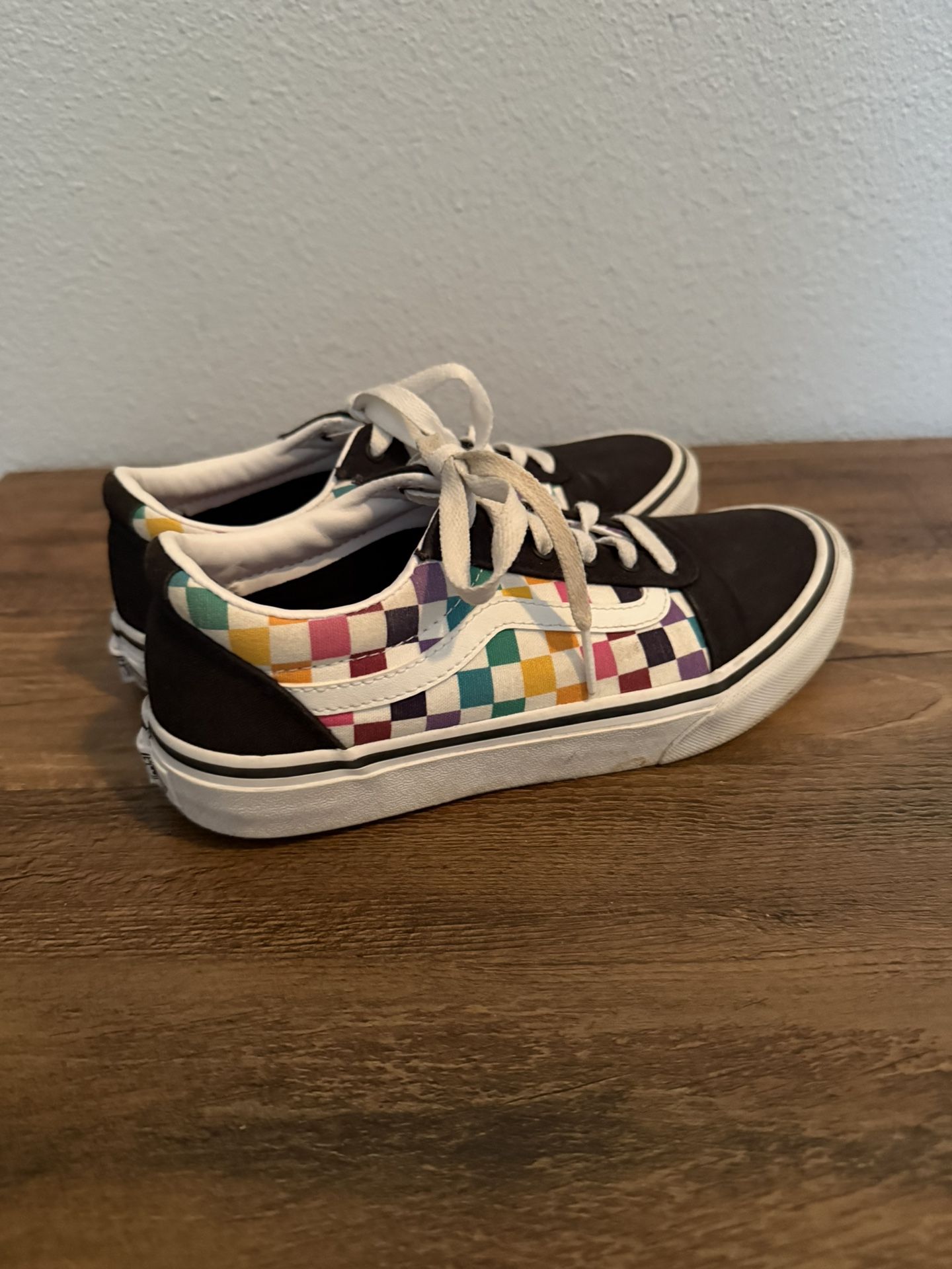 Kids Vans Tennis Shoes - Size 3.5