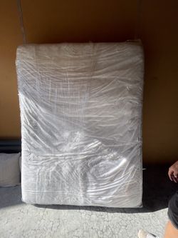 Queen Mattress And Box Springs