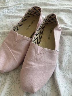 Tom’s Pink Shoes