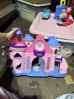 LITTLE PEOPLE PRINCESS CASTLE