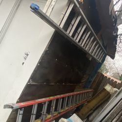 Dos Escaleras De Extending