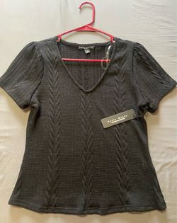 Black cropped shirt
