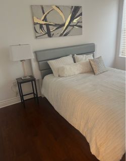 Queen bed