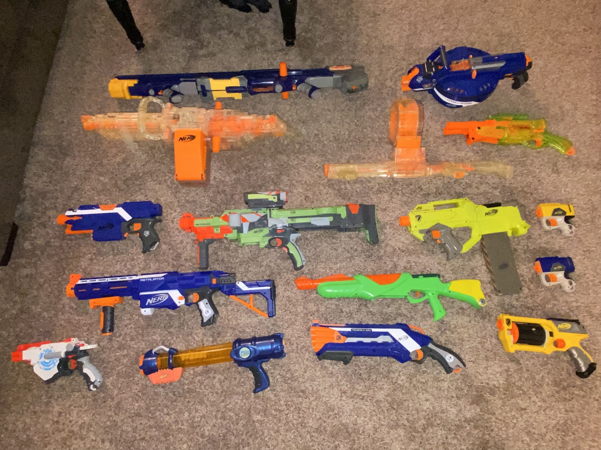NERF Set - 16 Toys