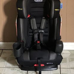PRACTICALLY NEW GRACO NAUTILUS CONVERTIBLE CAR SEAT !!!!!