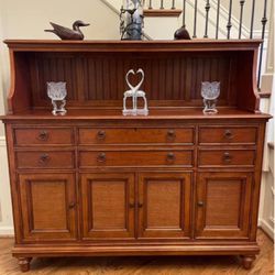 China buffet - real wood - antique style THOMASVILLE 