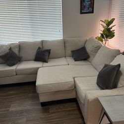 Lucy Tux Sofa Chaise Sectional in Splash Linen