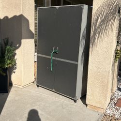 Garage Cabinet Free For $1 . I Got 3