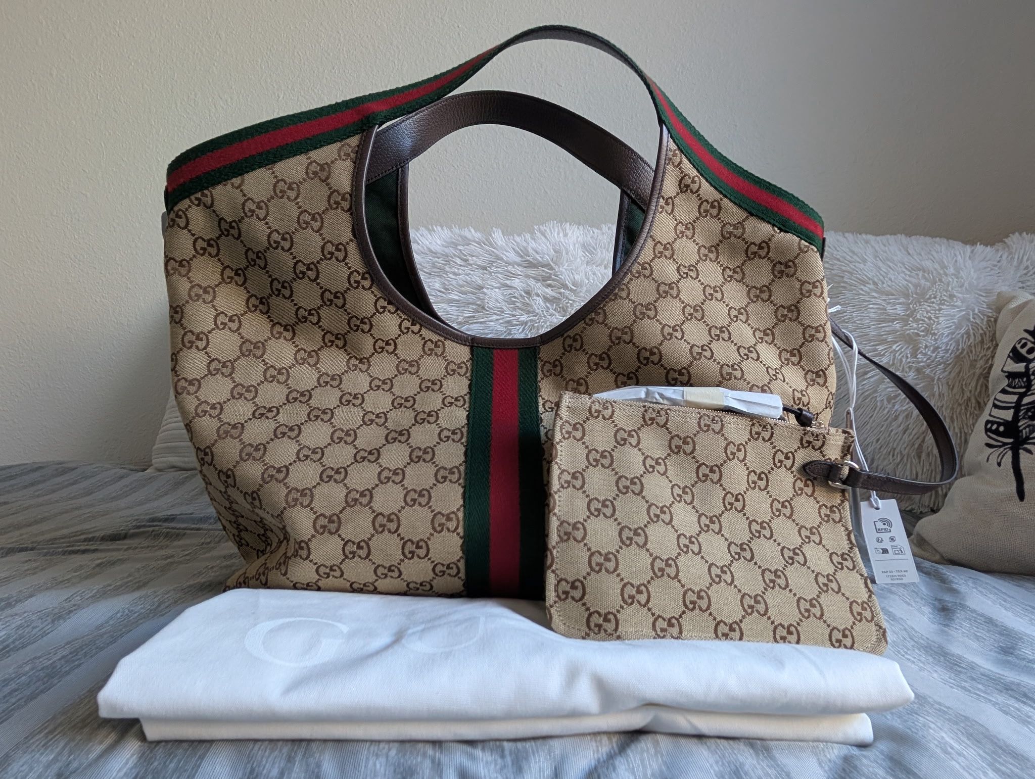 Gucci Giglio Brand New