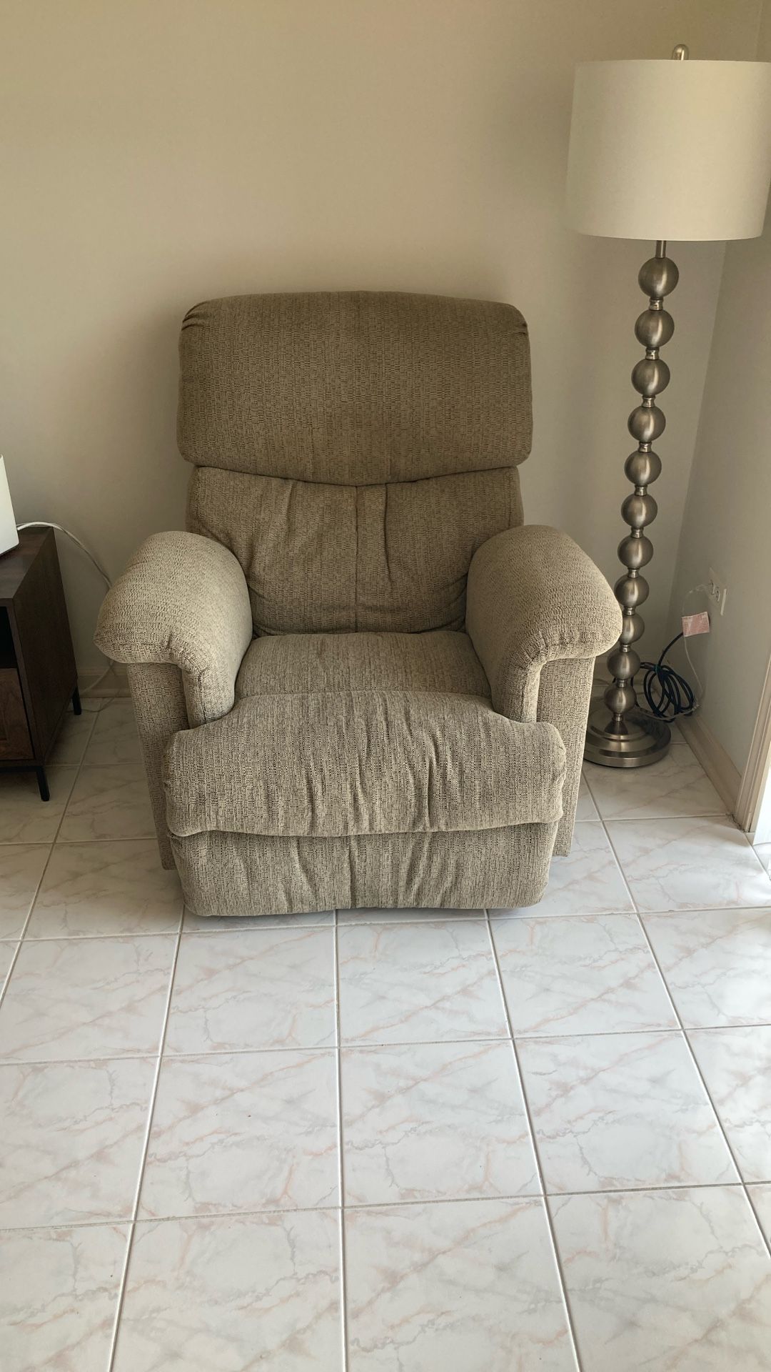 Recliner Chair. $80!