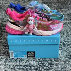 Nike V2K Doernbecher (Size 7.5 In Women)