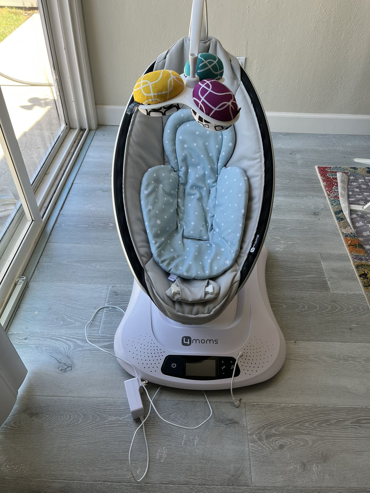 Mamaroo Baby Swing