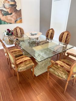 Traditional Dining Room Set