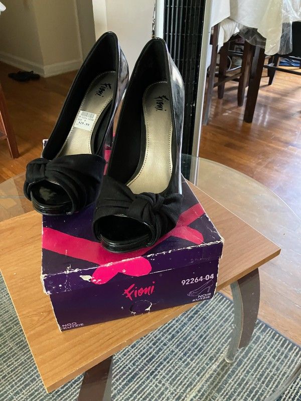 Black Shoes, Size 9