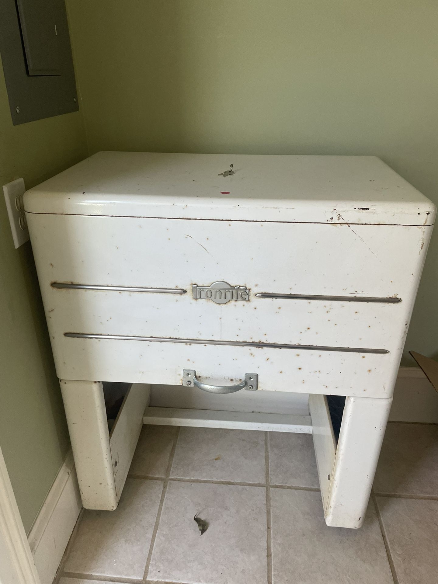Vintage Ironrite Ironer