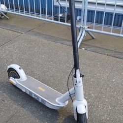 NINEBOT G30P MAX ELECTRIC SCOOTER UNLICKED FLASHED FIRMWARE WITH APPS NEW TIRES BATTERY ETC