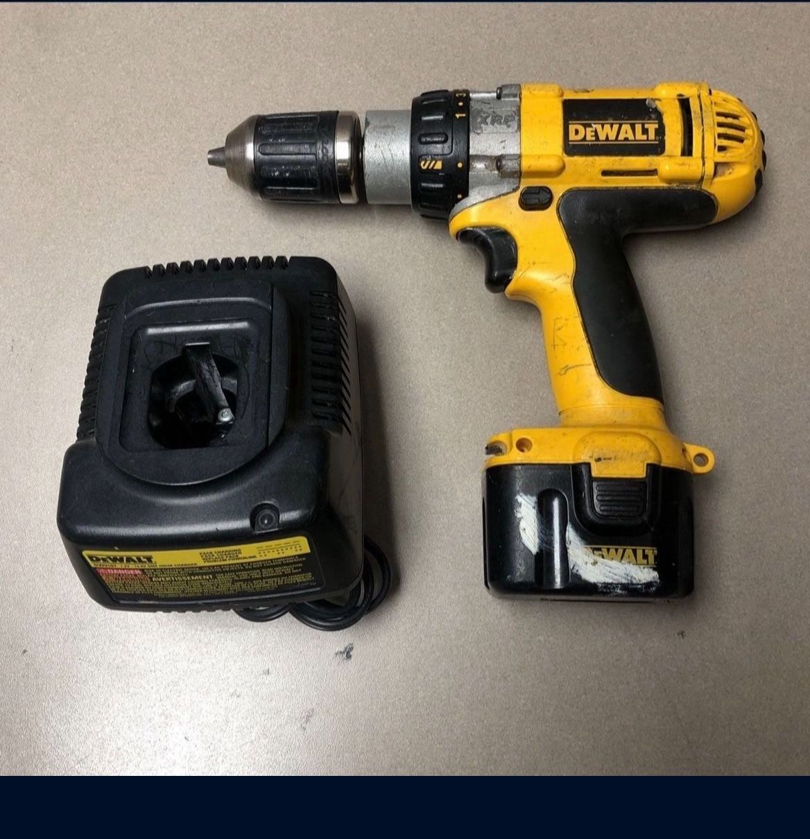 DeWalt 12volt XRP Drill W/ Battery Charger