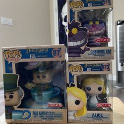 Funko Disney 65th anniversary bundle : mad hatter / Alice / Cheshire Cat
