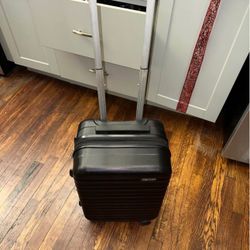 Amazon Basics Suitcase