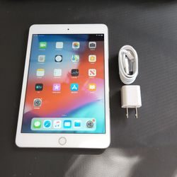 Apple iPad Mini 3 - Wifi - Like New 