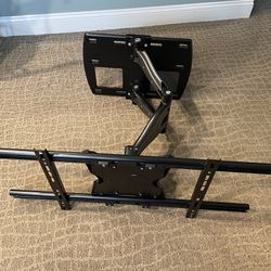 Omnimount UCL-L Cantilever TV Mount