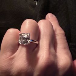Cushion Cut Ring