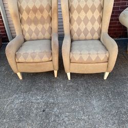 White Camelback  Sofa & Two Diamond Pattern Chairs 
