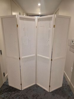 64x68 White 4-Panel Pegboard Room Divider LIKE NEW CONDITION