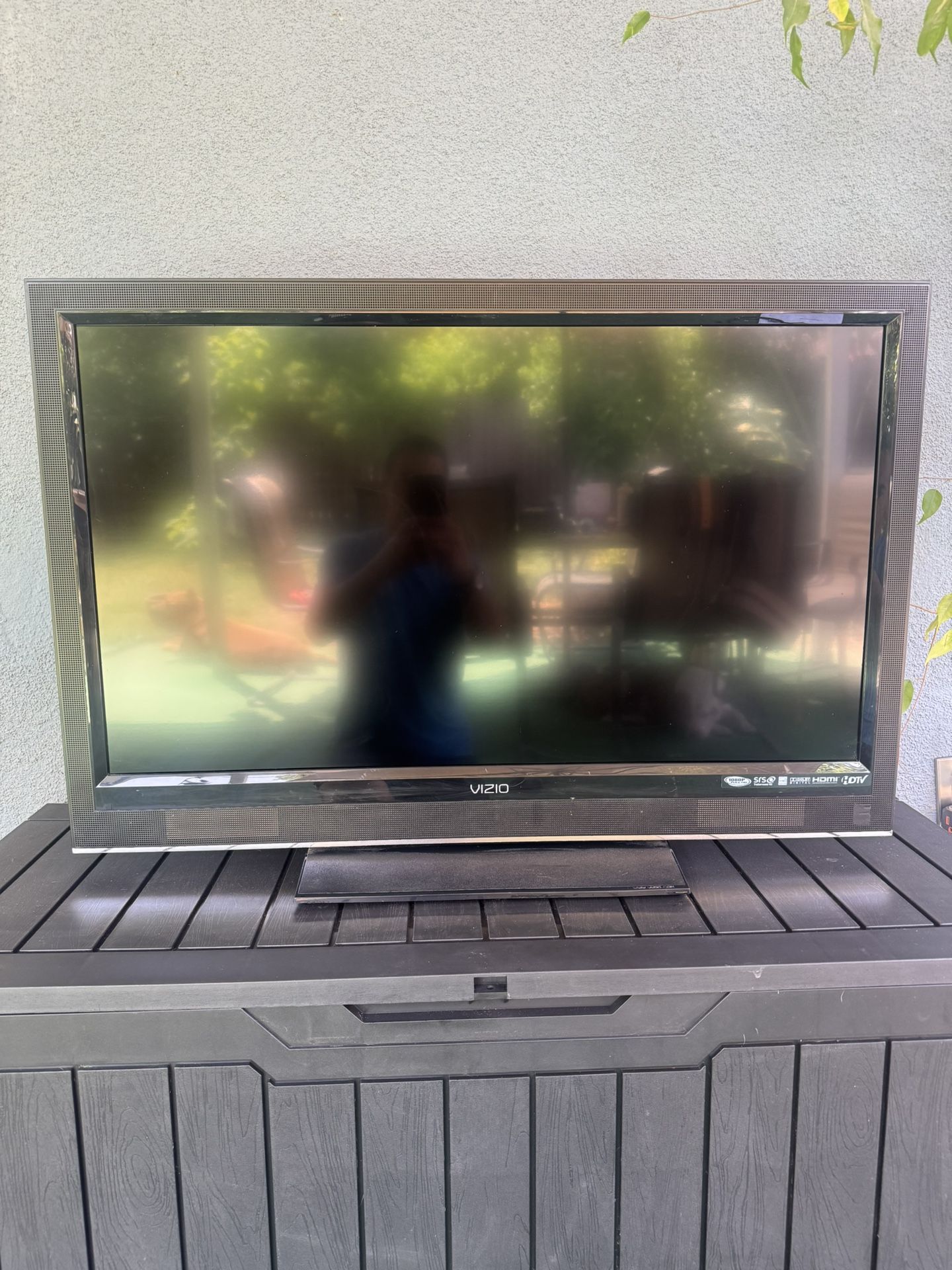 TV
