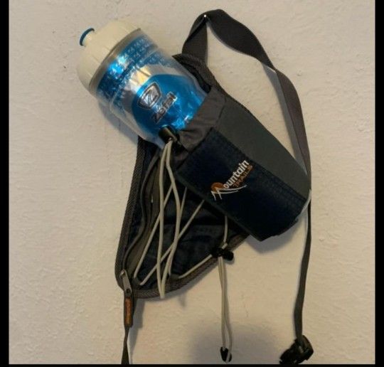 Outdoor Triangle Lightweight Hydration Belt/ Fanny Pack/Running Belt