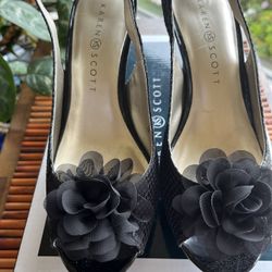 LIKE NEW Karen Scott Black Sling Back Platform Heeled Shoes