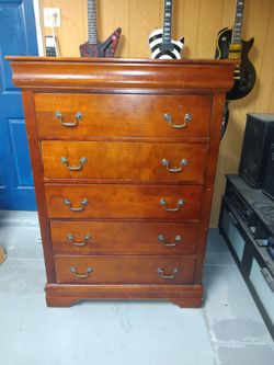 TALL DRESSER 6 drawers