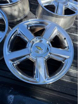 20 inch Rims 6 lug GM Silverado Tahoe GMC polished