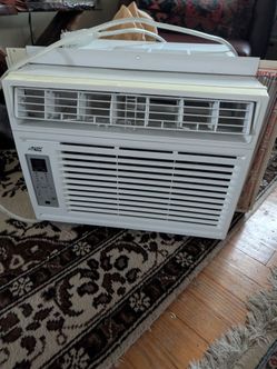 Arctic King 12000 BTU air conditioner