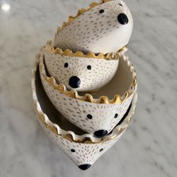 Signature Porkupine measuring cups