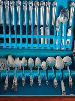 Silverware ROGER'S Bros 1847 Set Of 77