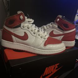 Jordan One High Red White Black, Mostly White Size 6 1/2 Youth