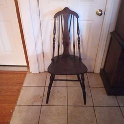 Vintage Tapered Splat Back Windsor Chair 