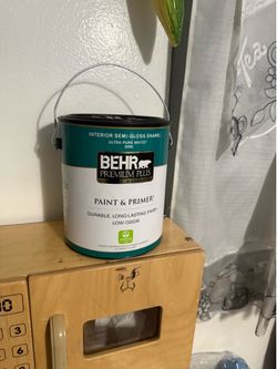 White 1 gal. Medium Base Semi-Gloss Enamel Low Odor Interior Paint & Primer/pintura blanca