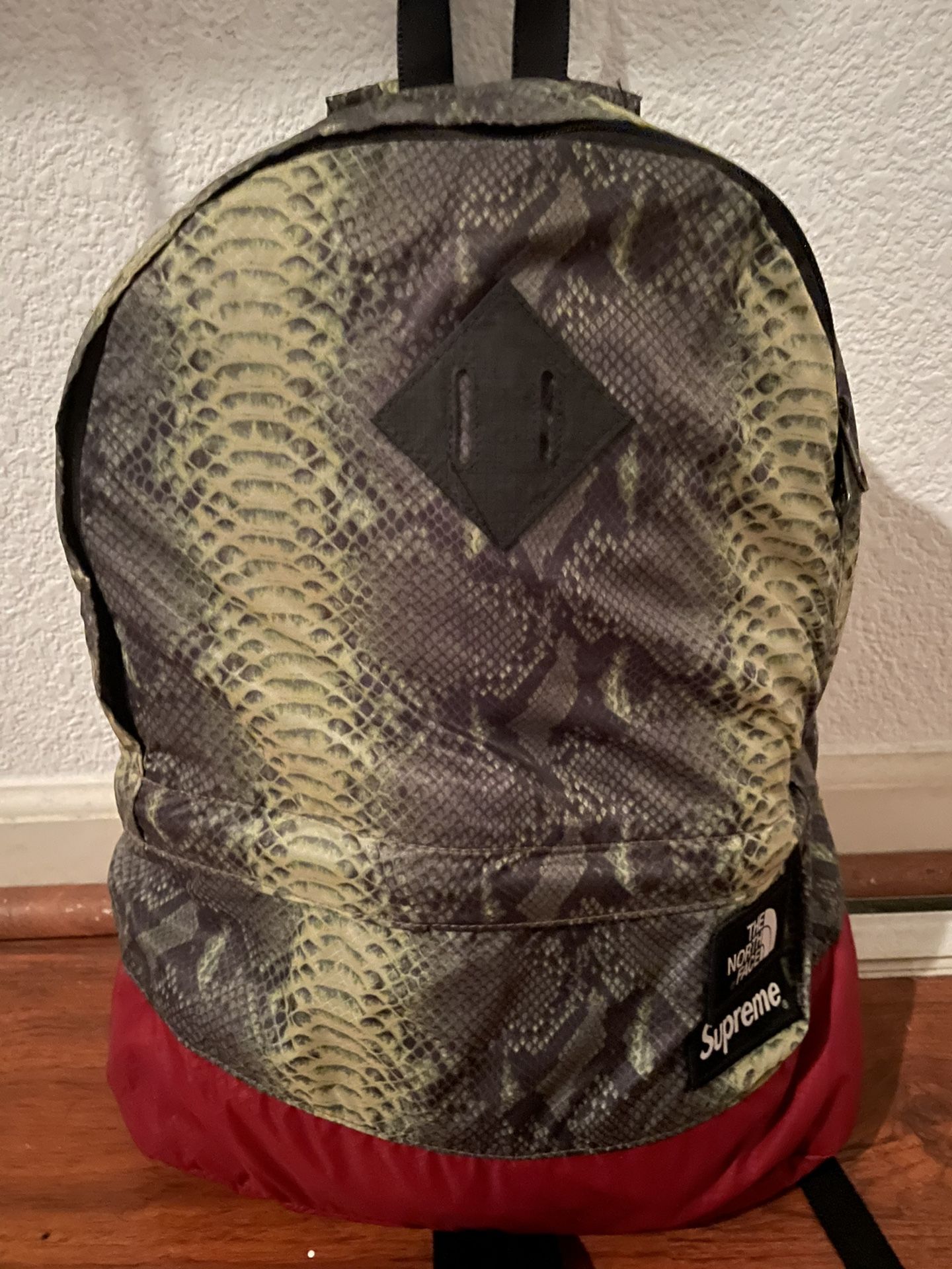 Supreme x  The North Face Snakeskin Lightweight Day Pack