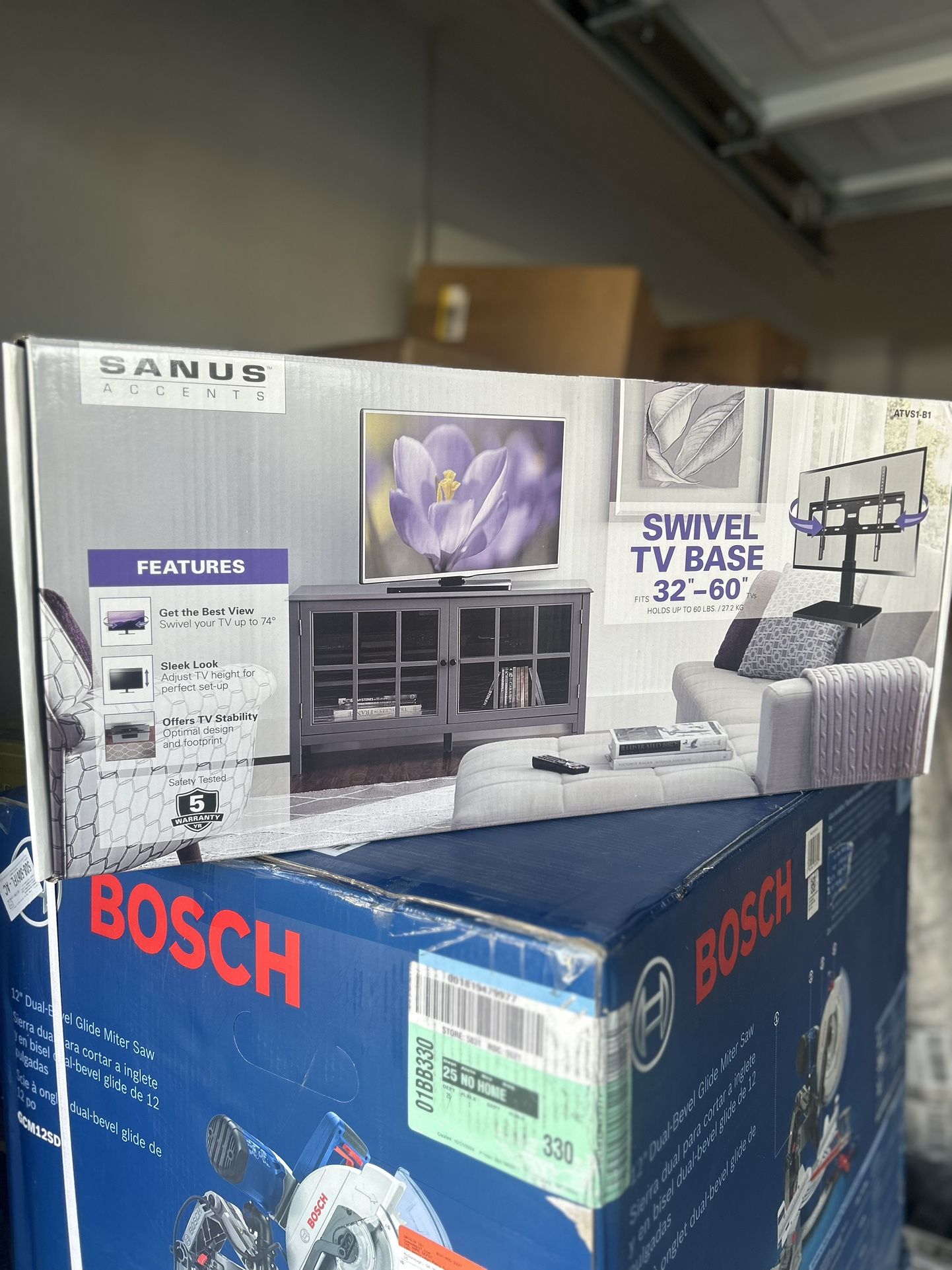 Sanus Universal TV Stand 60”