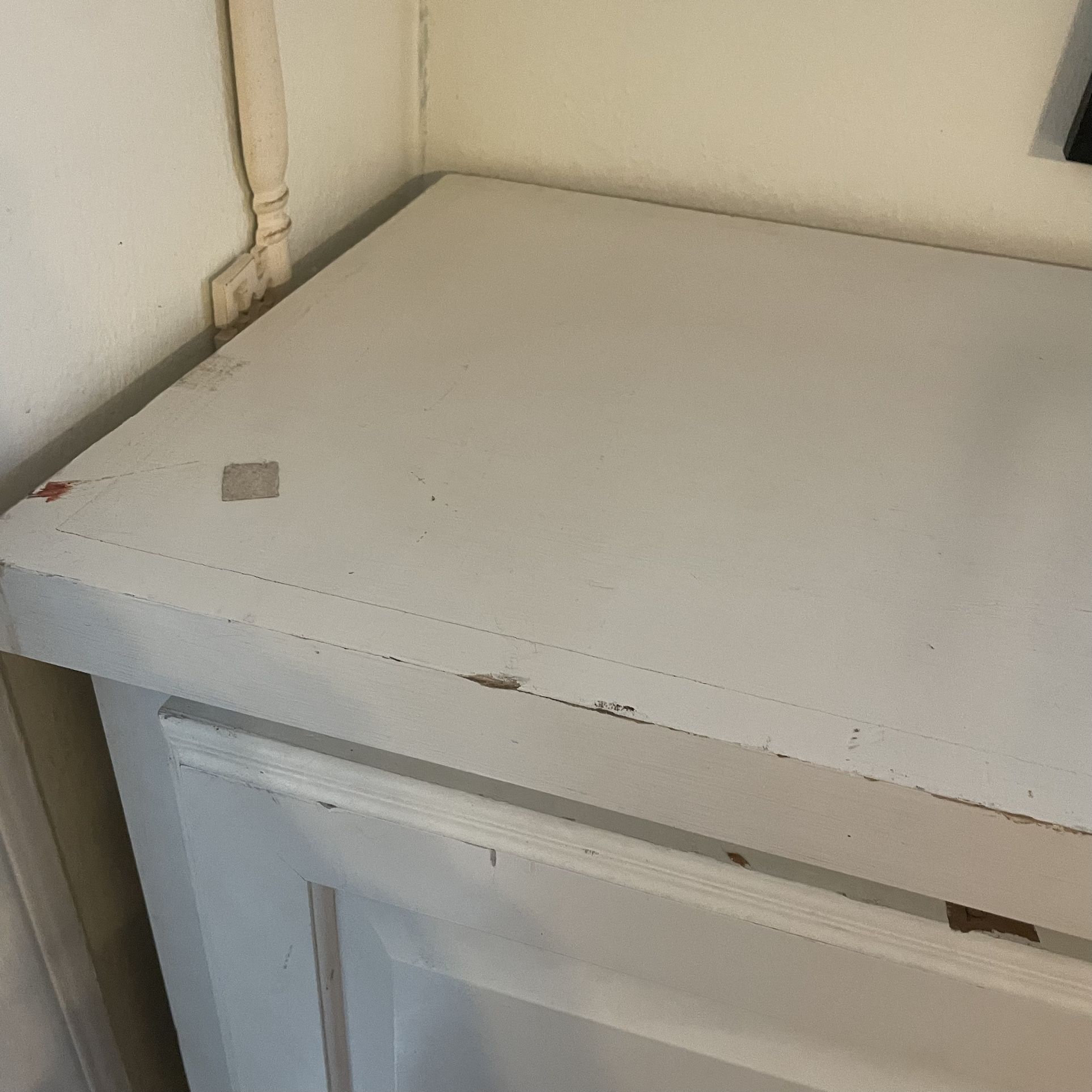 white dresser for Sale in Dallas, TX OfferUp