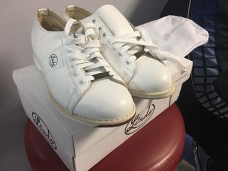 New LINDS - Ladies 9 1/2 Bowling shoes